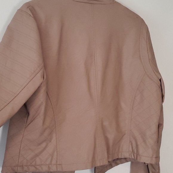 *** SOLD ***Taupe Leather Jacket - Picture 3 of 4